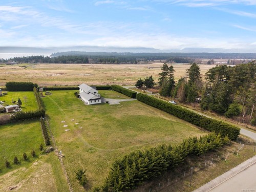 1167 Tara Rd, Comox, BC 
