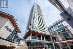 2015 - 17 BATHURST STREET  Toronto, ON M5V 0N1