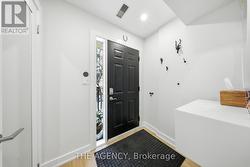 26 - 208 NIAGARA STREET  Toronto, ON M6J 3W5