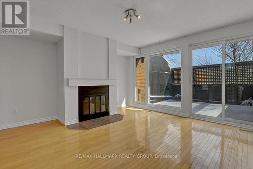 261 Bruyere Street, Ottawa, ON - Indoor Photo Showing Living Room With Fireplace