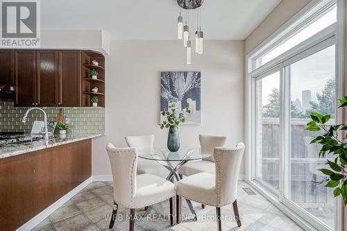 4462 Centretown Way, Mississauga, ON - Indoor Photo Showing Dining Room