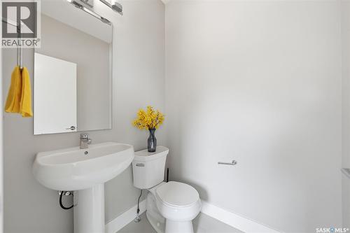 668 Meadows Boulevard, Saskatoon, SK 