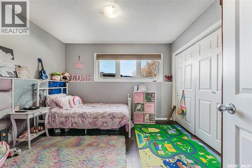 35 Cooper Crescent, Regina, SK - Indoor Photo Showing Bedroom