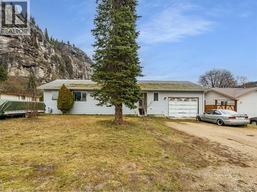 1057 Quance Street  Castlegar, BC V0G 1X0