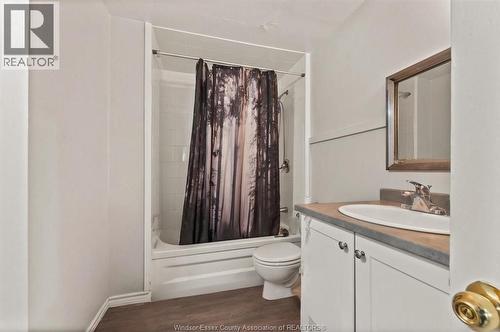 1107 Pierre, Windsor, ON - Indoor Photo Showing Bathroom