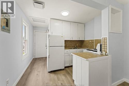 1107 Pierre, Windsor, ON - Indoor Photo Showing Kitchen