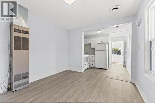 1107 Pierre, Windsor, ON - Indoor Photo Showing Kitchen
