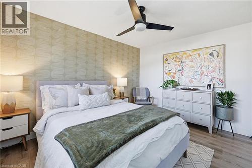 11 Sandlyn Court, Hamilton, ON - Indoor Photo Showing Bedroom
