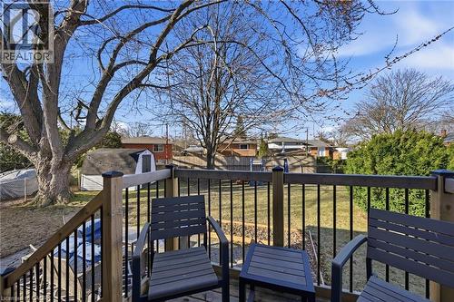 11 Sandlyn Court, Hamilton, ON - Outdoor