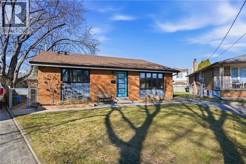 11 Sandlyn Court, Hamilton, ON - Outdoor