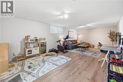 11 Sandlyn Court, Hamilton, ON - Indoor