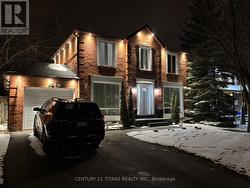 40 RAVENSCROFT ROAD  Ajax, ON L1T 1W2