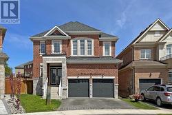 24 MANOR GLEN CRESCENT East Gwillimbury, ON L0G 1M0