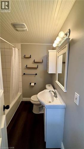4pc Bathroom - 162 Ninth Avenue, Kitchener, ON - Indoor Photo Showing Bathroom