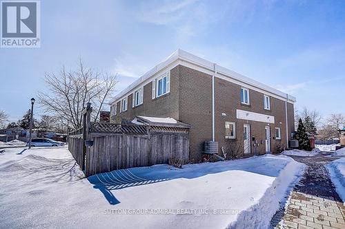 7 TOWN HOUSE CRESCENT  Brampton, ON L6W 3C3