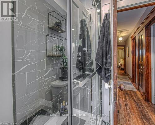 81 Beechwood Avenue, Hamilton, ON - Indoor