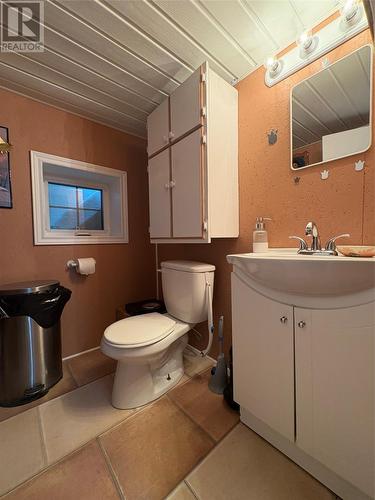 11 Lamage Point Road, St Anthony, NL - Indoor Photo Showing Bathroom