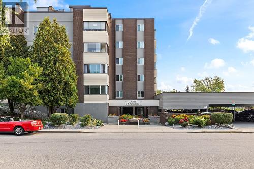 1915 Pacific Court Unit# 104  Kelowna, BC V1Y 8B3