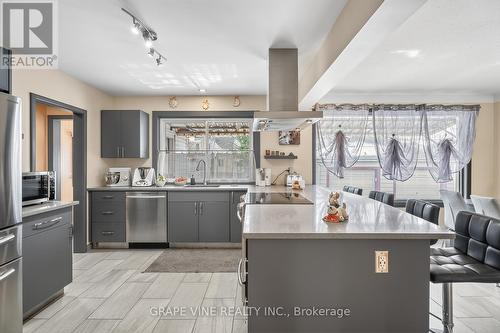 102 Donald Street, Ottawa, ON - Indoor Photo Showing Kitchen