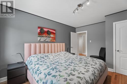 102 Donald Street, Ottawa, ON - Indoor Photo Showing Bedroom