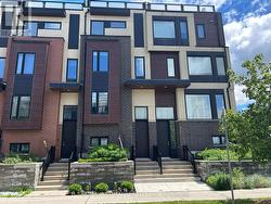 13 CAROLINE CARPENTER GROVE Toronto, ON M3K 0B1