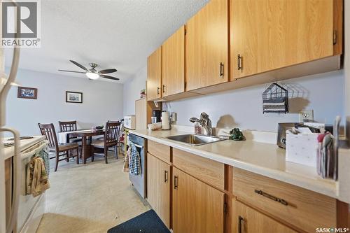 1031 425 115Th Street E, Saskatoon, SK - Indoor Photo Showing Kitchen