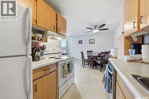 1031 425 115Th Street E, Saskatoon, SK - Indoor Photo Showing Kitchen