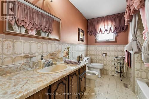 1400 Bough Beeches Boulevard, Mississauga, ON - Indoor Photo Showing Bathroom