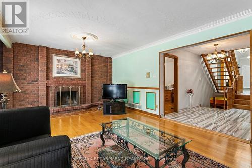 1400 Bough Beeches Boulevard, Mississauga, ON - Indoor Photo Showing Living Room With Fireplace