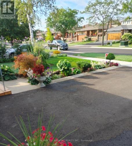 1400 Bough Beeches Boulevard, Mississauga, ON - Outdoor