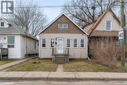 29 MCKINSTRY Street  Hamilton, ON L8L 6C2