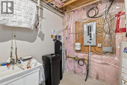 324 Maverick Street, Waterloo, ON - Indoor