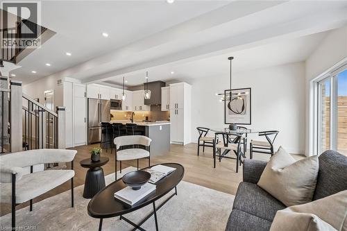 58 Walker Road, Ingersoll, ON - Indoor Photo Showing Living Room