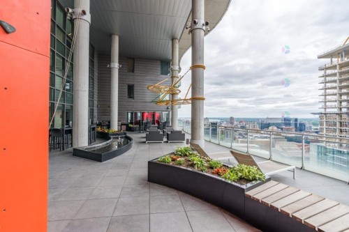 Salle communautaire - 1903-405 Rue De La Concorde, Montréal (Ville-Marie), QC - Outdoor With Balcony