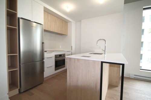 Kitchen - 601-505 Rue De L'Escale, Brossard, QC - Indoor Photo Showing Kitchen With Upgraded Kitchen