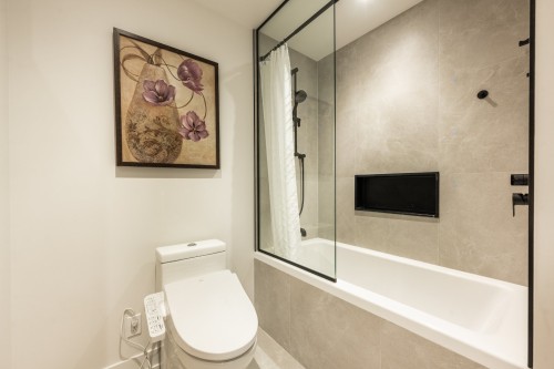 Salle de bains attenante à la CCP - 206-399 Rue De La Rotonde, Montréal (Verdun/Île-Des-Soeurs), QC - Indoor Photo Showing Bathroom