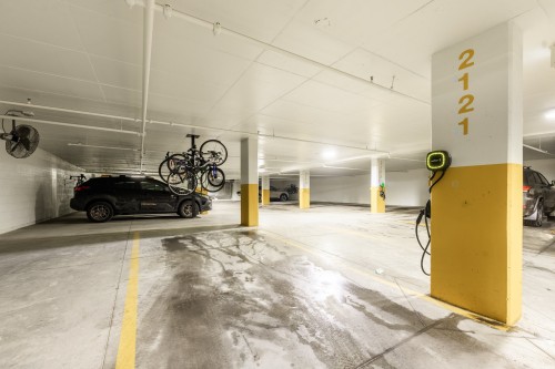 Stationnement - 206-399 Rue De La Rotonde, Montréal (Verdun/Île-Des-Soeurs), QC - Indoor Photo Showing Garage