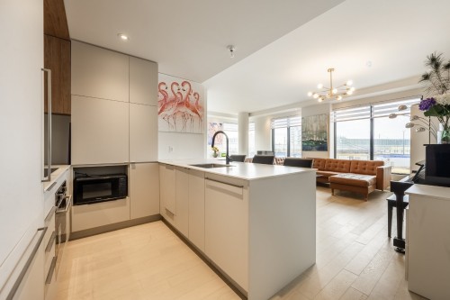 Cuisine - 206-399 Rue De La Rotonde, Montréal (Verdun/Île-Des-Soeurs), QC - Indoor Photo Showing Kitchen With Fireplace