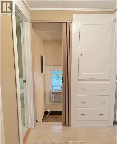 704 Bensette, Windsor, ON - Indoor Photo Showing Other Room