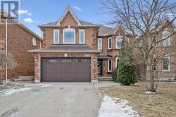 868 BRAMBLE COURT  Mississauga, ON L5C 4S1