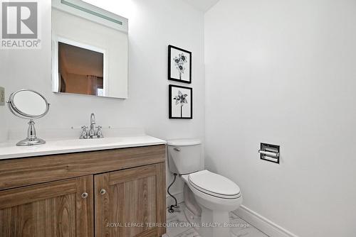 69 Wade Gate, Vaughan, ON - Indoor Photo Showing Bathroom