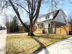 MAIN & SECOND FLOOR - 94 WEST 32ND STREET Hamilton (Westcliffe), ON L9C 5G9