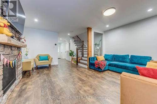 5637 Evelyn Lane, Burlington, ON - Indoor Photo Showing Living Room With Fireplace