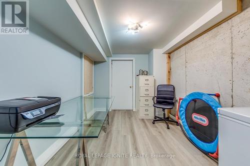 5637 Evelyn Lane, Burlington, ON - Indoor Photo Showing Other Room