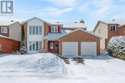 11 SPEERS CRESCENT  Ottawa, ON K2M 1W1