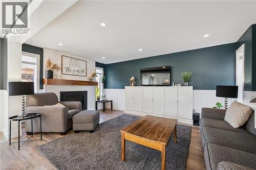 3 Alona Avenue, Cambridge, ON - Indoor Photo Showing Living Room With Fireplace