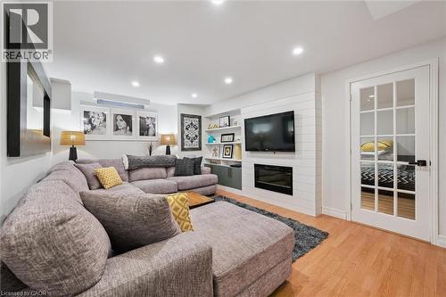3 Alona Avenue, Cambridge, ON - Indoor Photo Showing Living Room With Fireplace