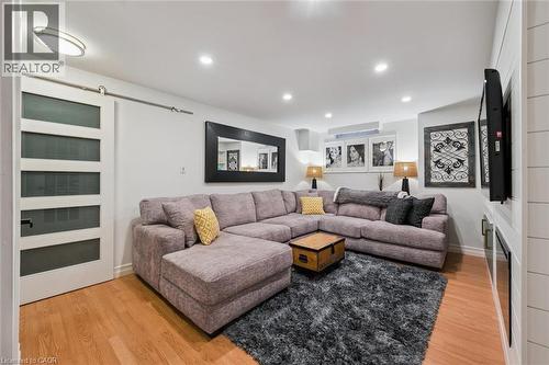 3 Alona Avenue, Cambridge, ON - Indoor Photo Showing Living Room