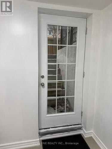 826 Winterton Way, Mississauga, ON - Indoor Photo Showing Other Room