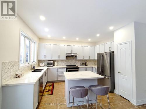 53 Larkmead Crescent, Markham, ON - Indoor Photo Showing Kitchen With Double Sink With Upgraded Kitchen